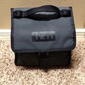 Yeti daytrip lunch box